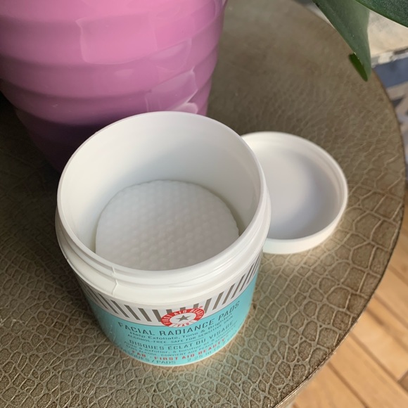 First Aid Beauty Set - Picture 3 of 4